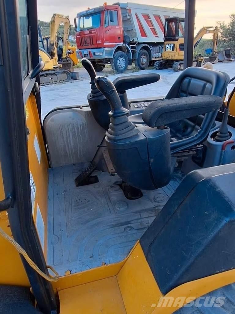 JCB 1CX Backhoe loaders