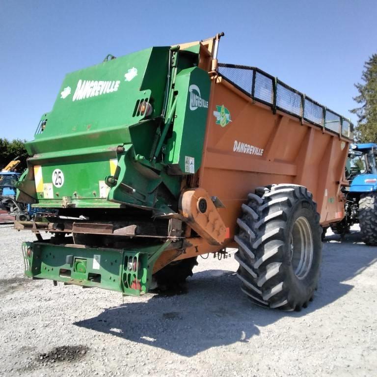 Dangreville EV 11 Manure spreaders