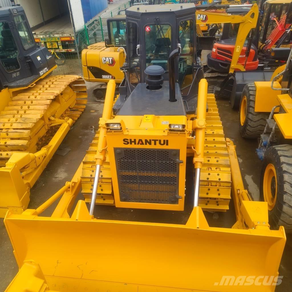 Shantui SD 16 Crawler dozers