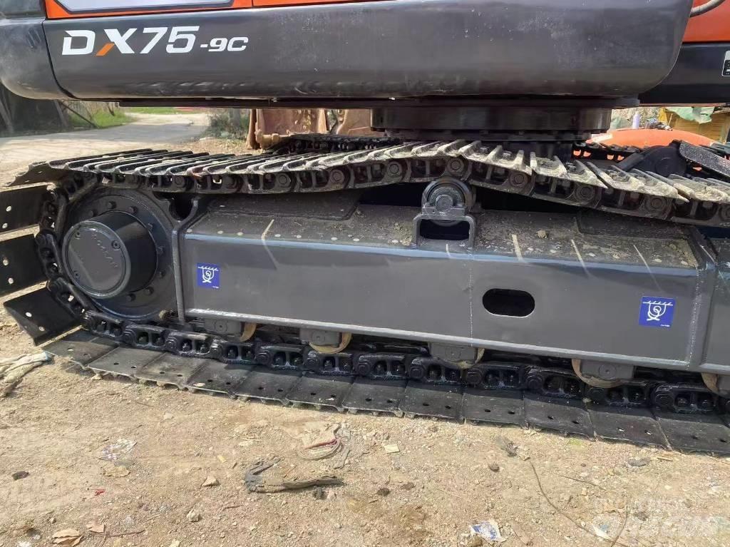 Doosan DX 75-9 C Midi excavators  7t - 12t