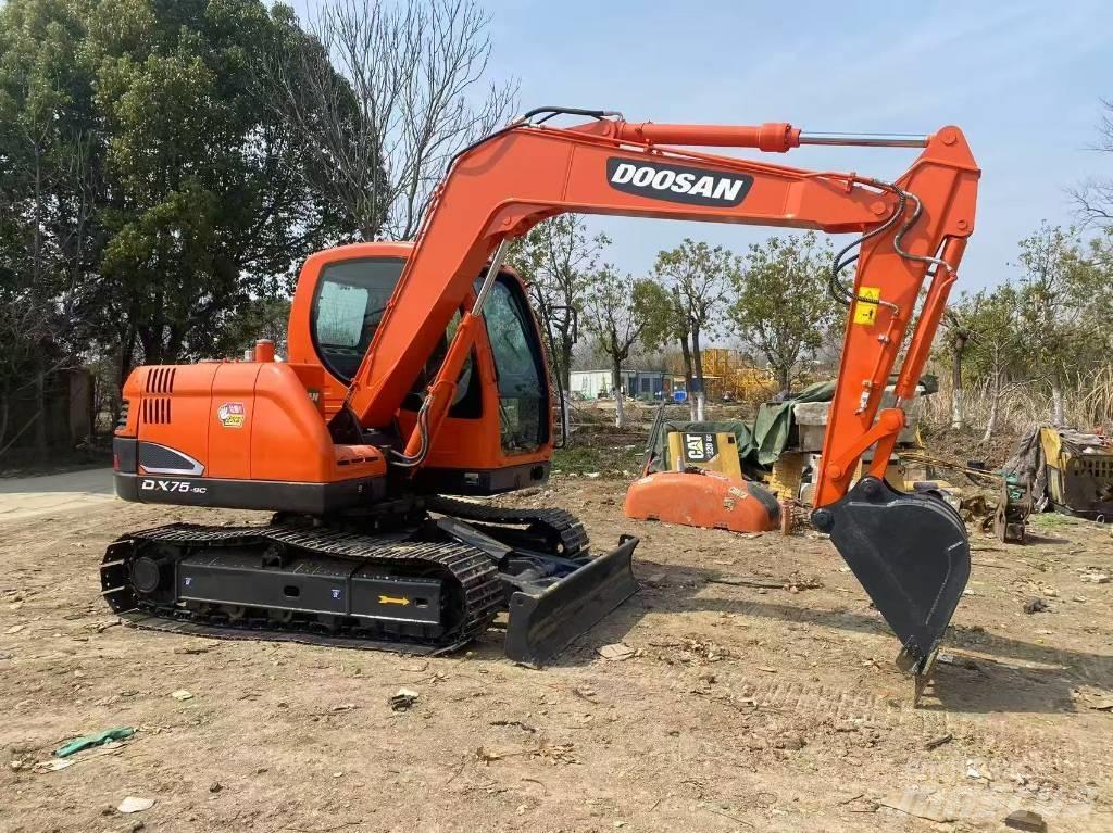 Doosan DX 75-9 C Midi excavators  7t - 12t