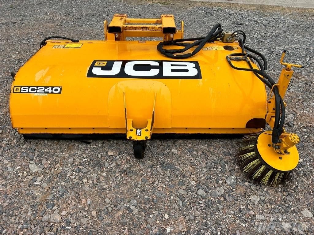 JCB SC 240 Brushes