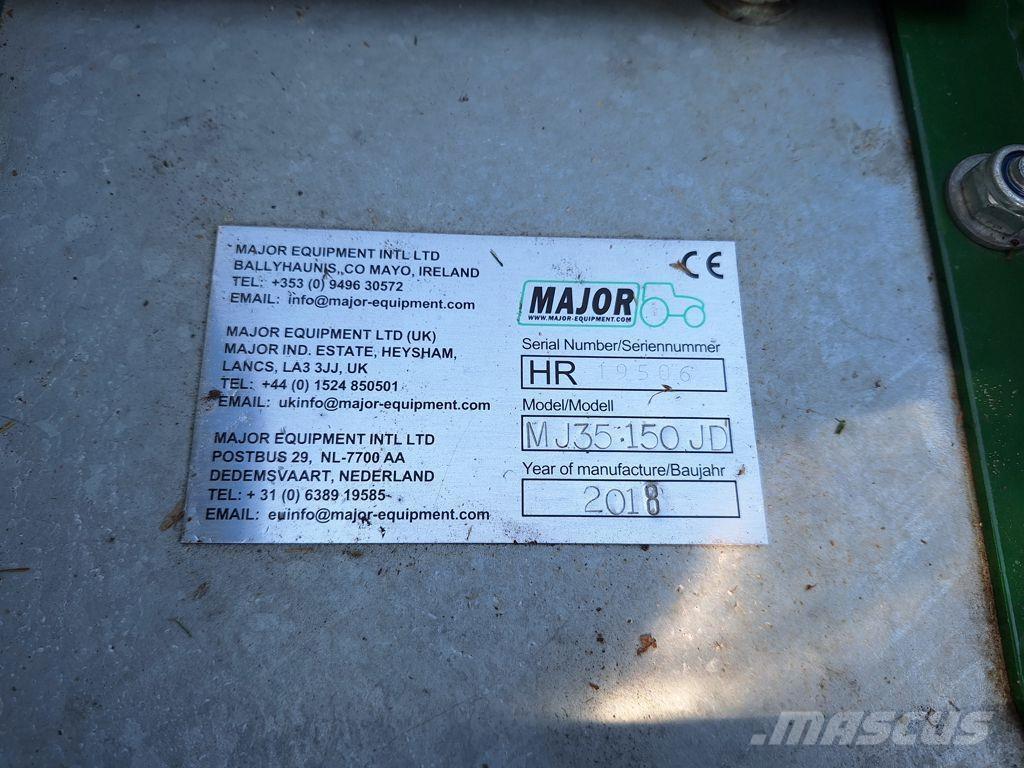 New Holland MC28 Riding mowers