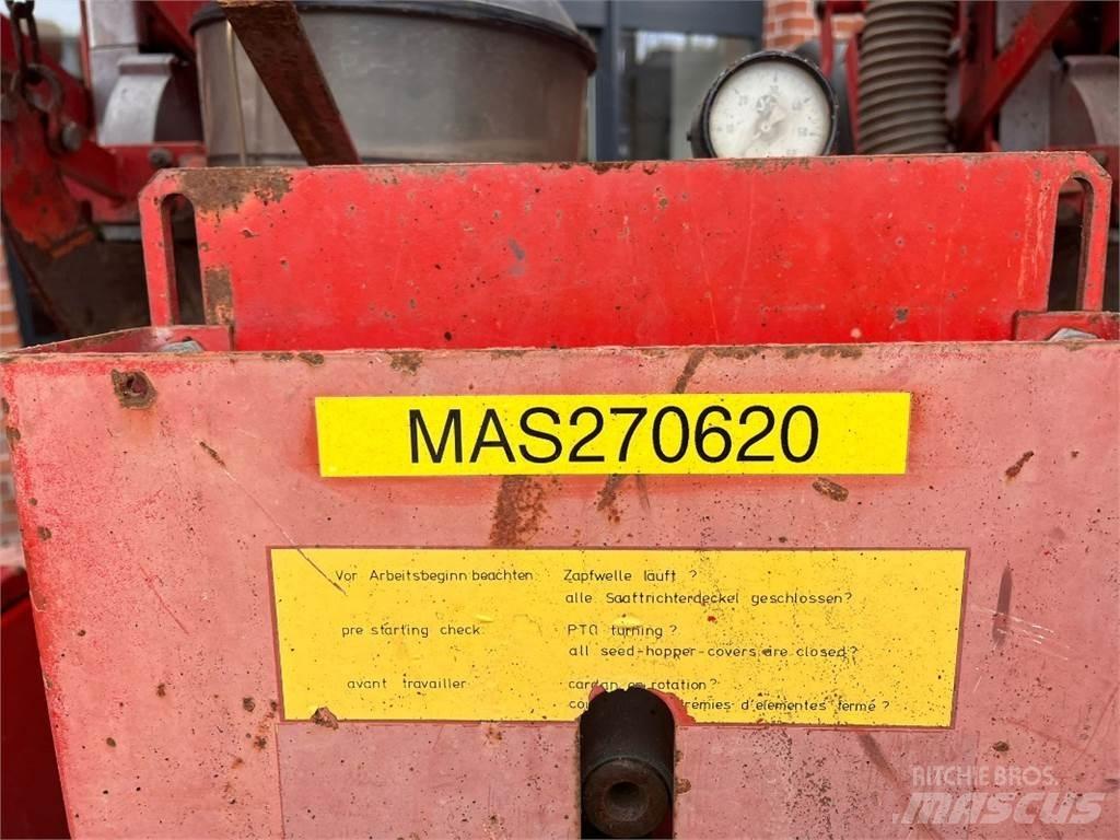 Becker Areomat Precision sowing machines