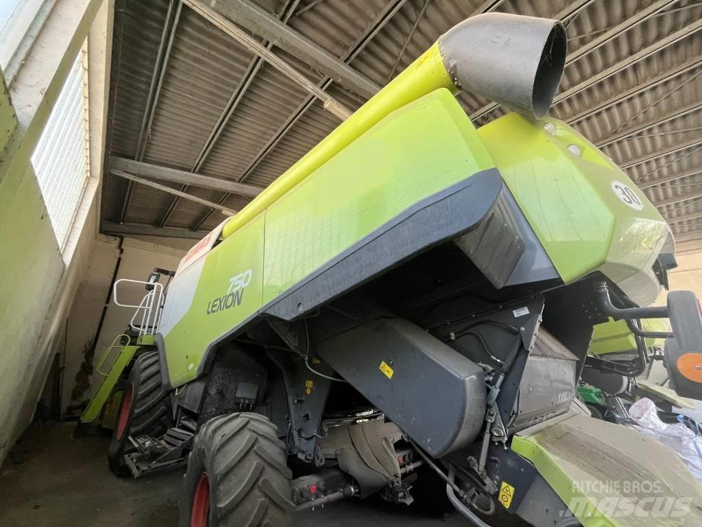 CLAAS Lexion 750 Combine harvesters
