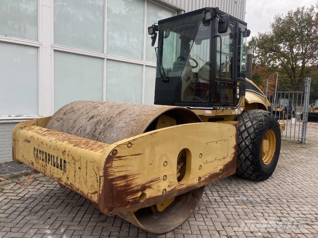 CAT CS 573 E       2004 Single drum rollers