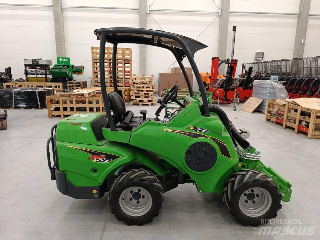 Avant E527 Multi purpose loaders