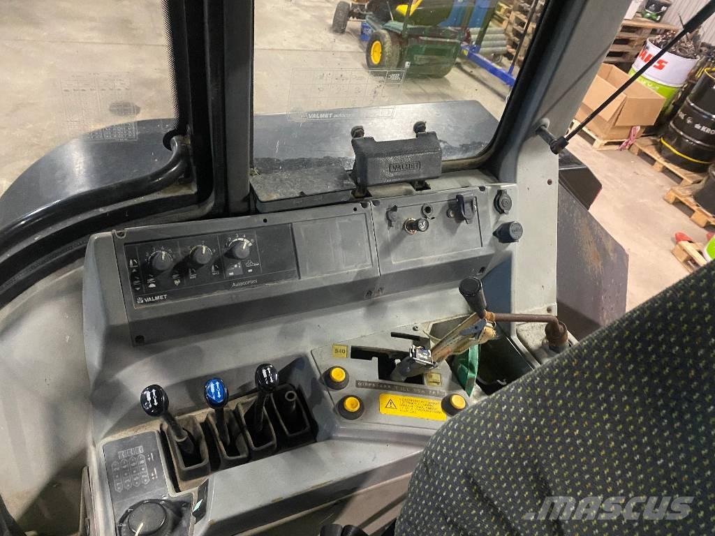Valmet 8100 GOS Tractors
