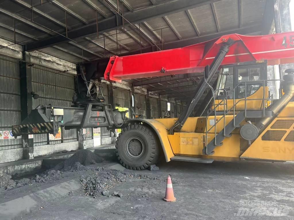 Sany SRSC 45 Reachstackers