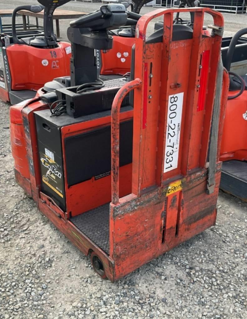 Toyota 8TB50 Towing trucks