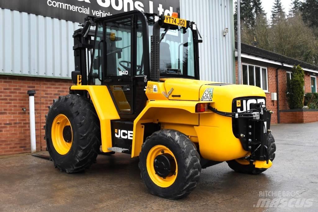 JCB 940 Rough terrain trucks