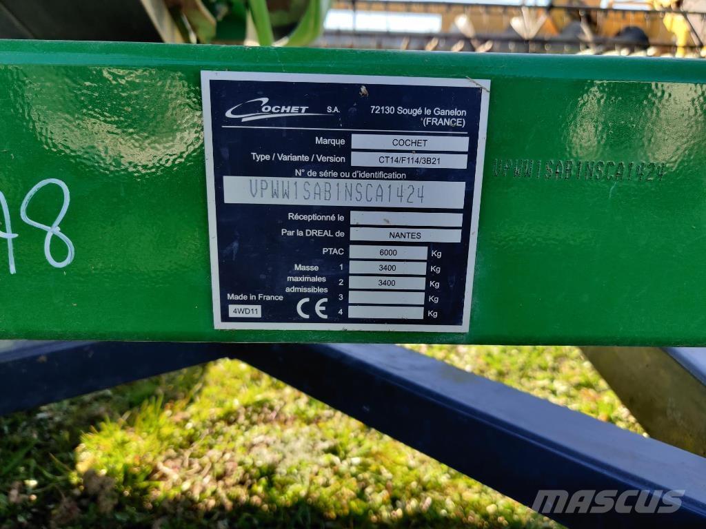 John Deere T670i Combine harvesters