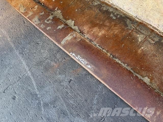 JLG 3614 used bucket Buckets