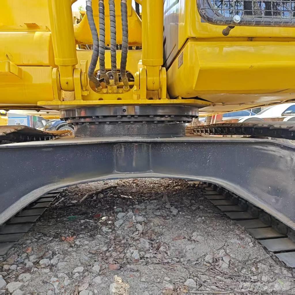 Komatsu PC130 Crawler excavators