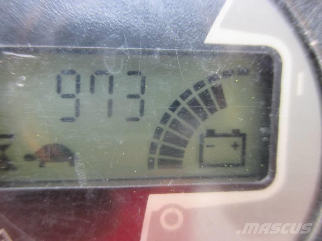 JLG Toucan 8 E Vertical mast lifts