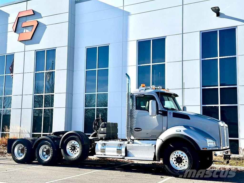Kenworth T880 Tractor Units