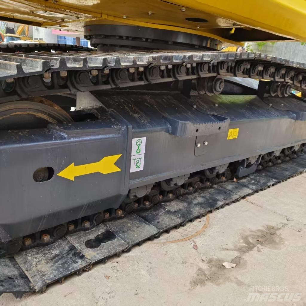 Komatsu PC 200-7 Crawler excavators