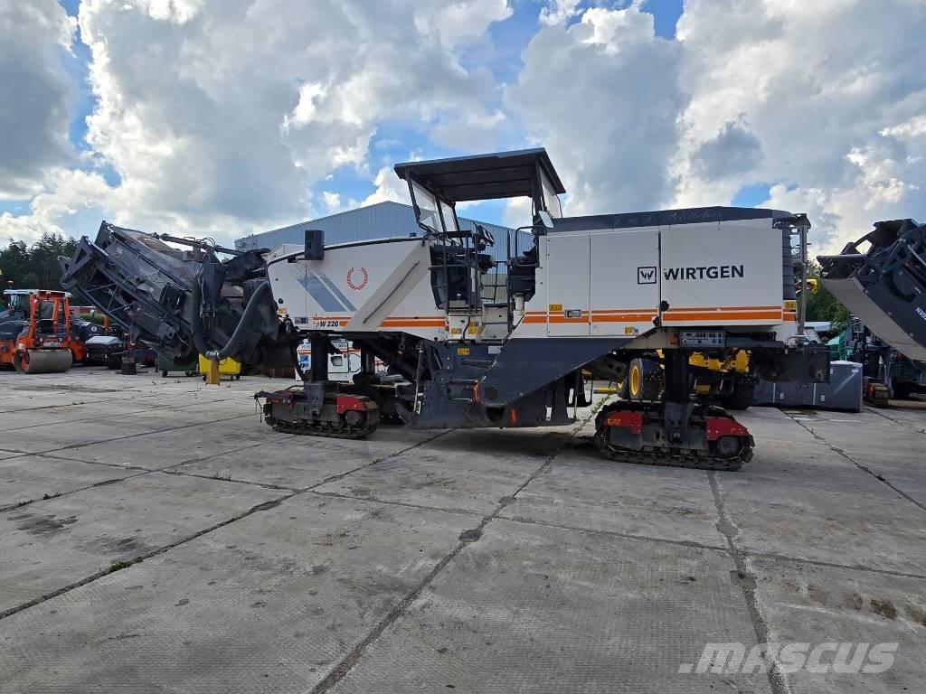 Wirtgen W220 Asphalt cold milling machines