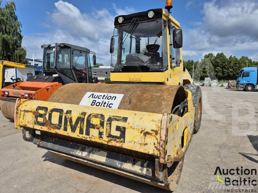 Bomag BW 211 D-4 Single drum rollers