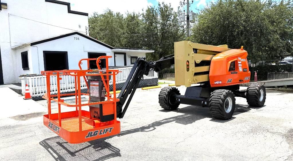 JLG 450 AJ Articulated boom lifts