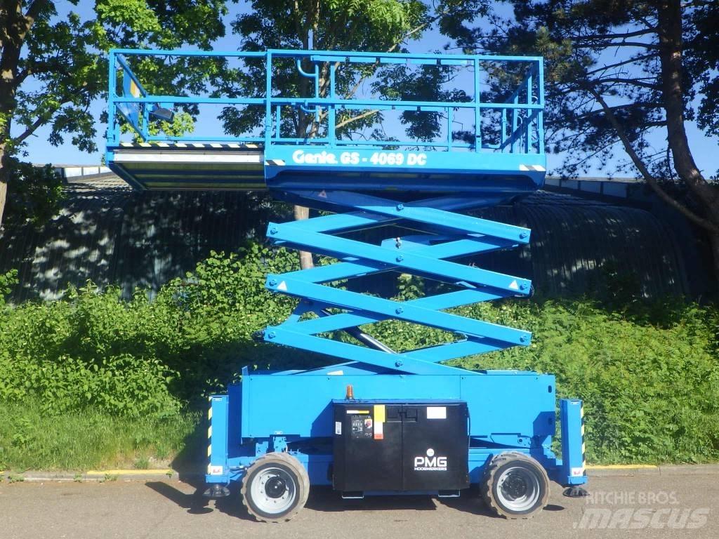 Genie GS4069DC Scissor lifts