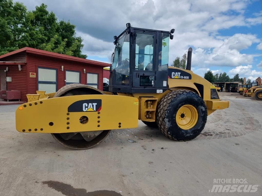 CAT CS 683 E Single drum rollers