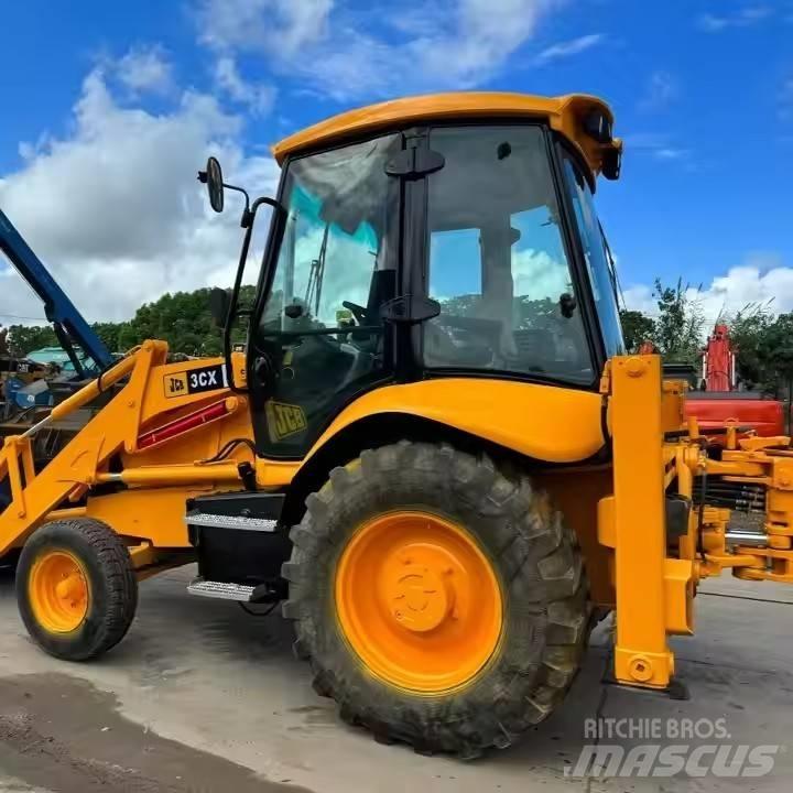 JCB 3 CX Backhoe loaders