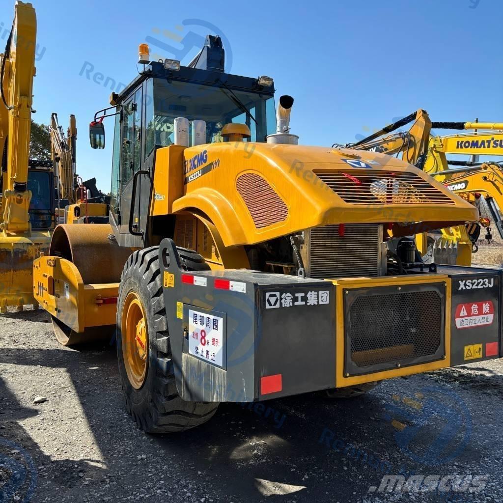 XCMG XS 223 J Single drum rollers