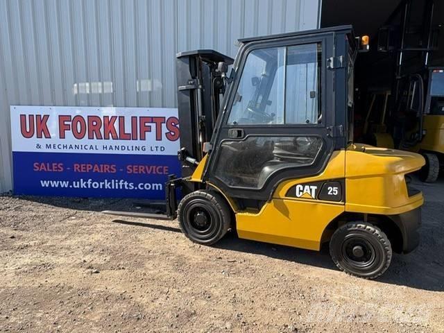 CAT DP 25 NT Diesel trucks