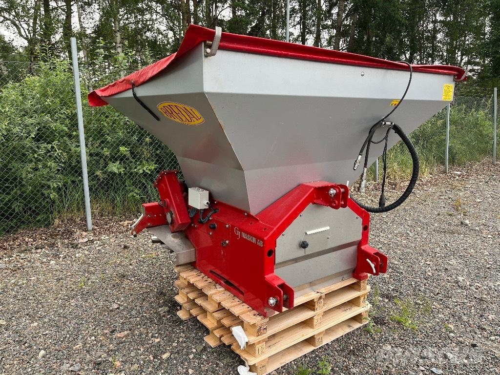 Bredal SGS 1500 Sand and salt spreaders