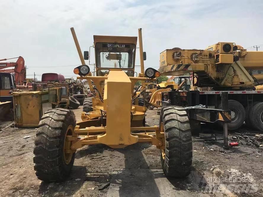 CAT 140 Graders