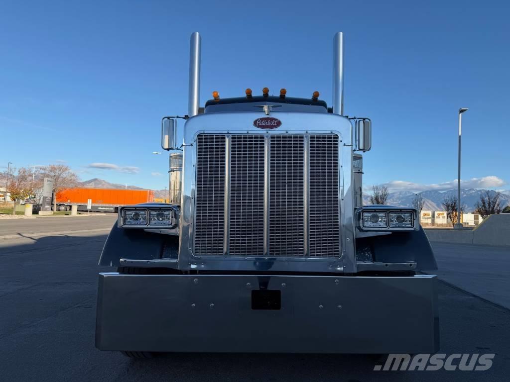 Peterbilt 379 EXHD Tractor Units