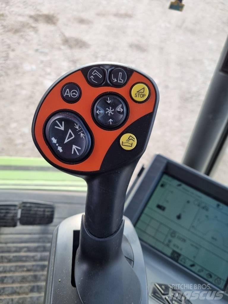 CLAAS Lexion 600 Combine harvesters