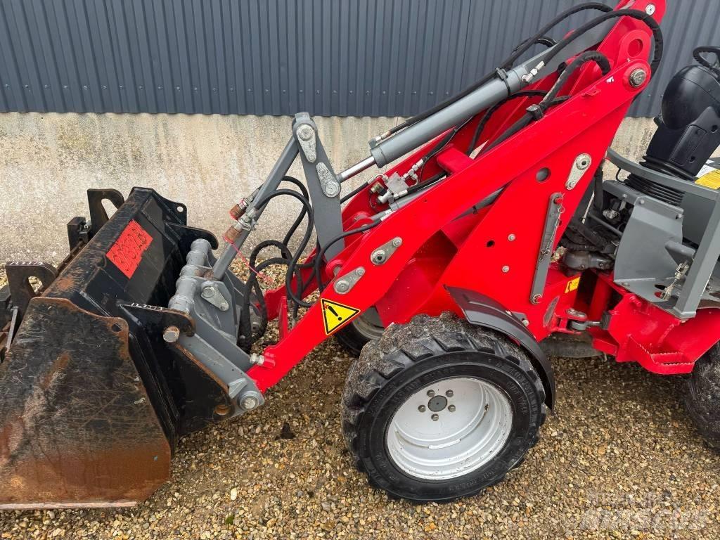 Weidemann 1140 Mini loaders