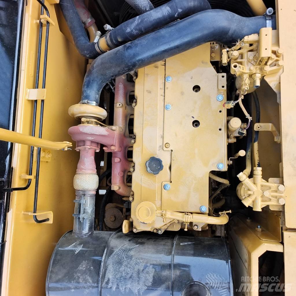 CAT 320D Crawler excavators