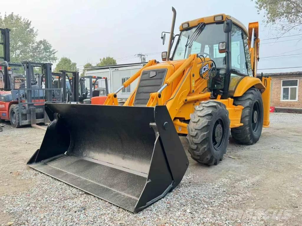 JCB 3CX Backhoe loaders