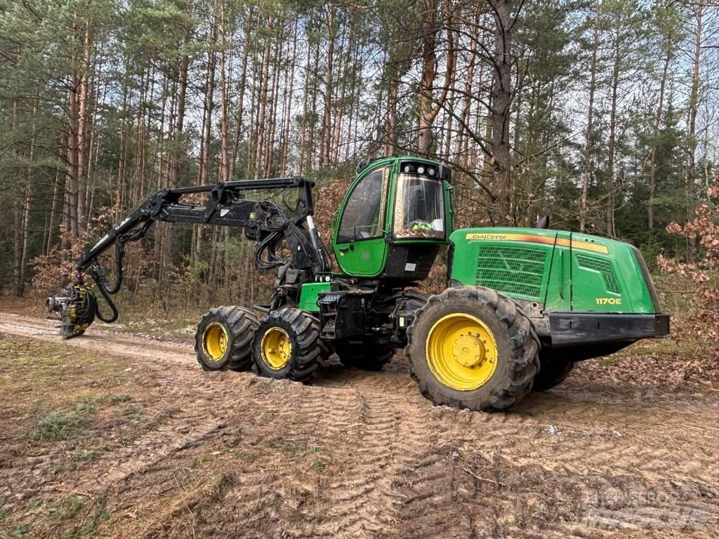 John Deere 1170 E Harvesters