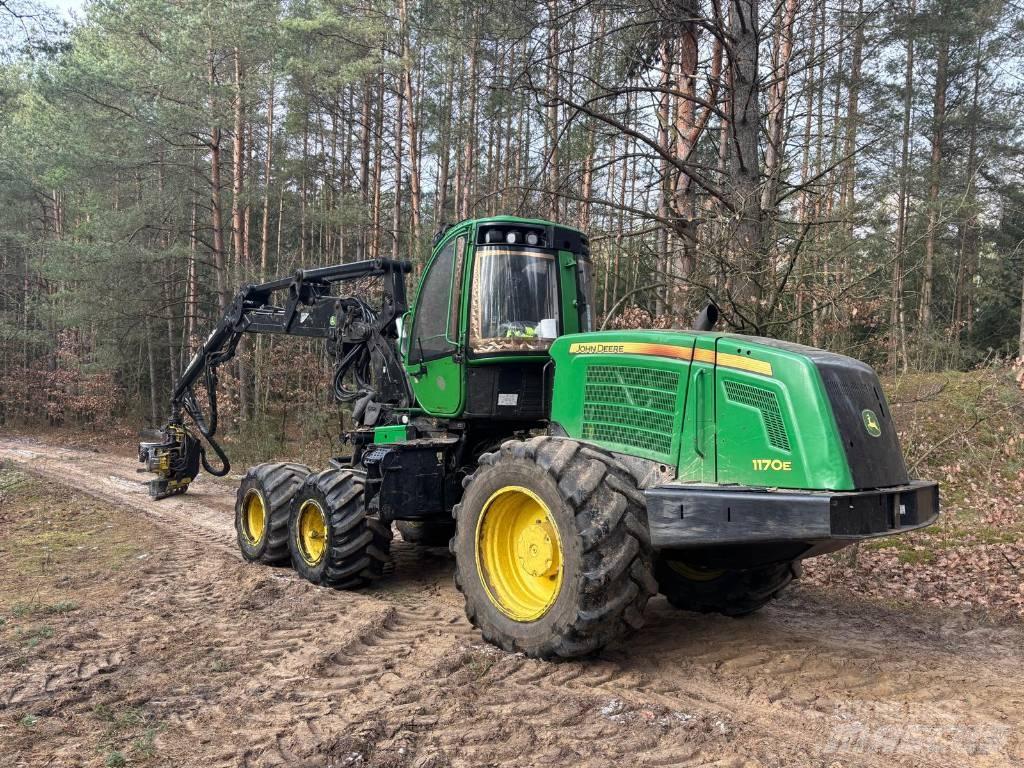 John Deere 1170 E Harvesters