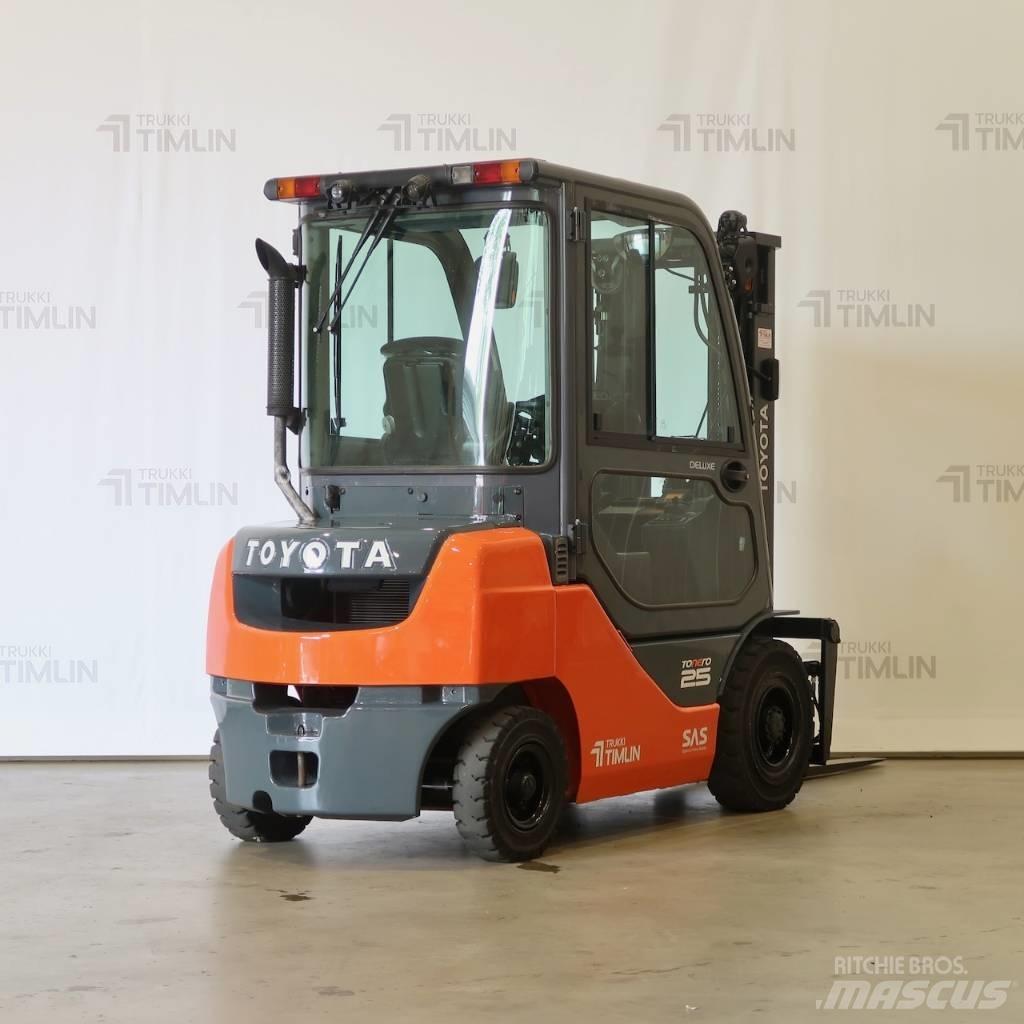 Toyota 52-8FDF25 Diesel trucks