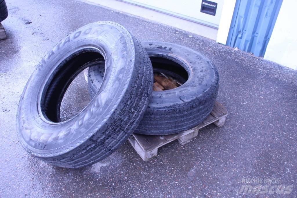  Entreprenad Däck Tyres, wheels and rims