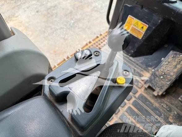 CAT 963K Crawler loaders