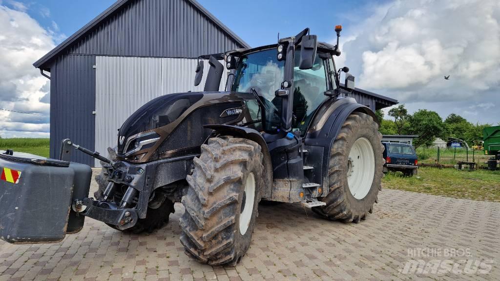 Valtra Q 305 Tractors