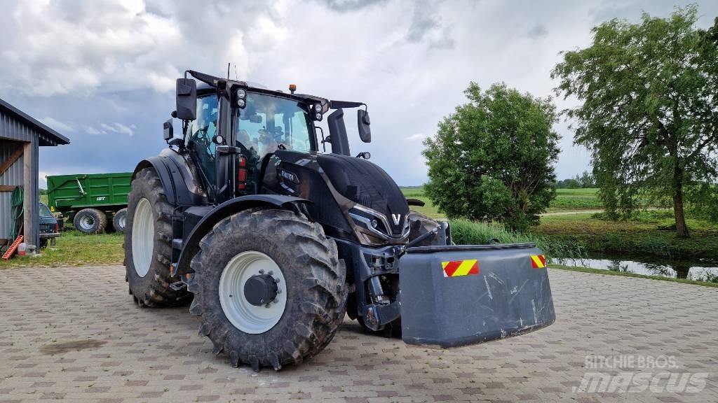 Valtra Q 305 Tractors
