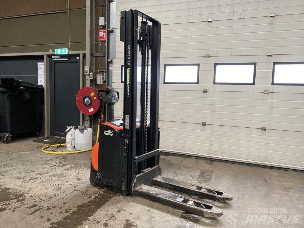 BT SWE120 Pedestrian stacker
