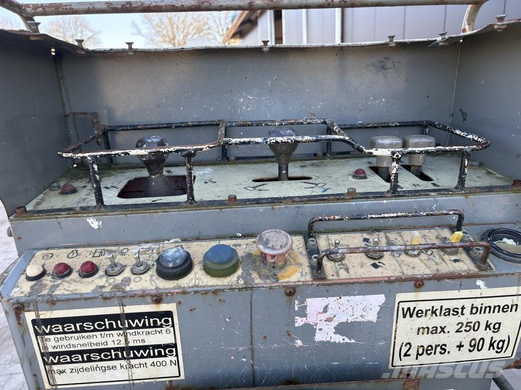 Hitachi Hx140b Other lifts and platforms