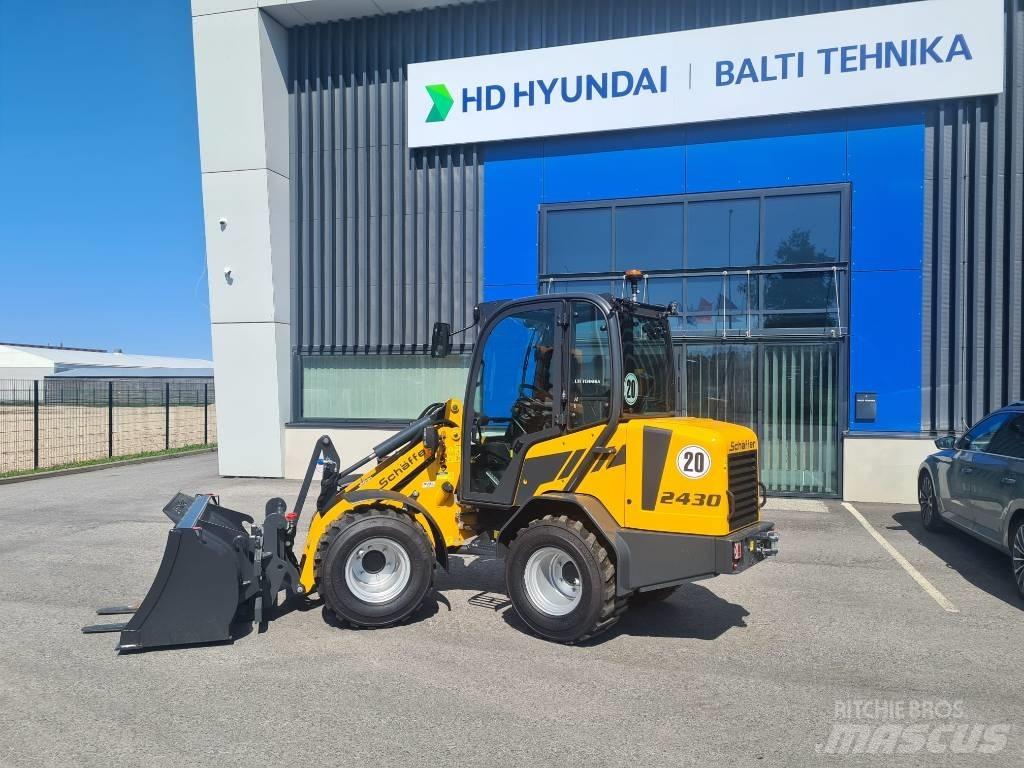 Schäffer 2430-2 Mini loaders