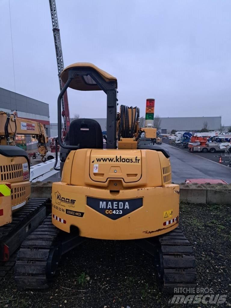Maeda CC 423 Tracked cranes