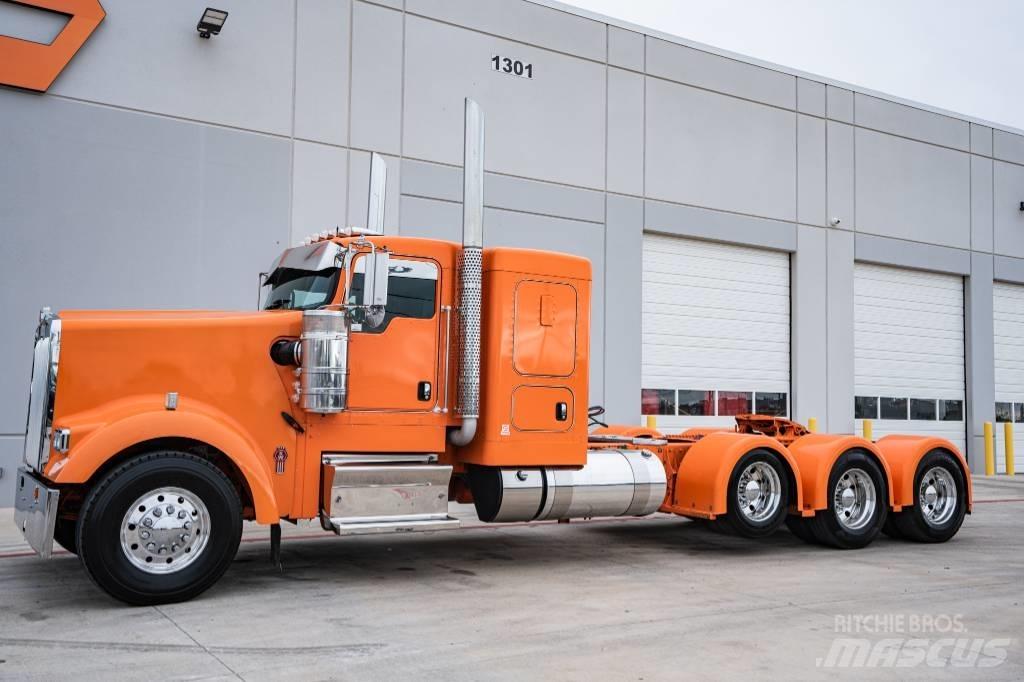Kenworth W900 Tractor Units