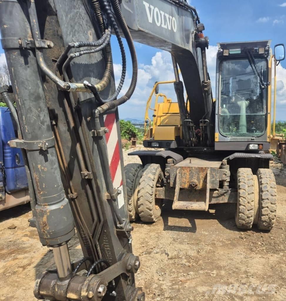 Volvo EW 145 Wheeled excavators