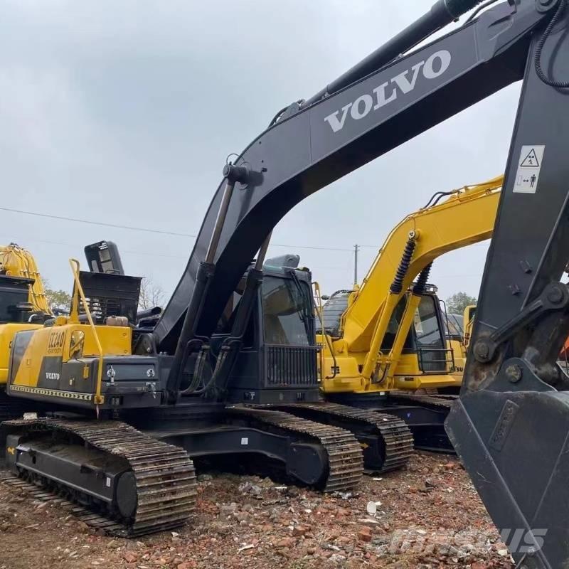 Volvo EC 240 Crawler excavators